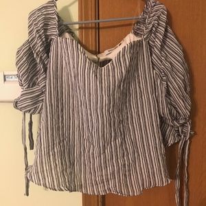 Off the shoulder tie sleeve shirt